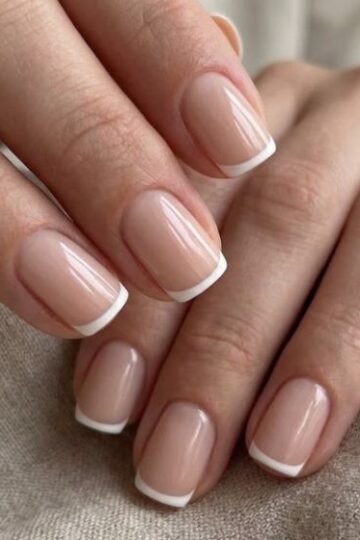 Minimalist French Tip Nail Designs for Everyday Style