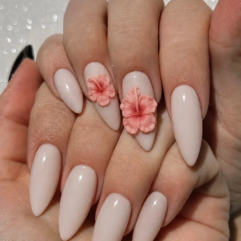 Pastel Plumeria Nails Are the Perfect Soft-Girl Summer Manicure