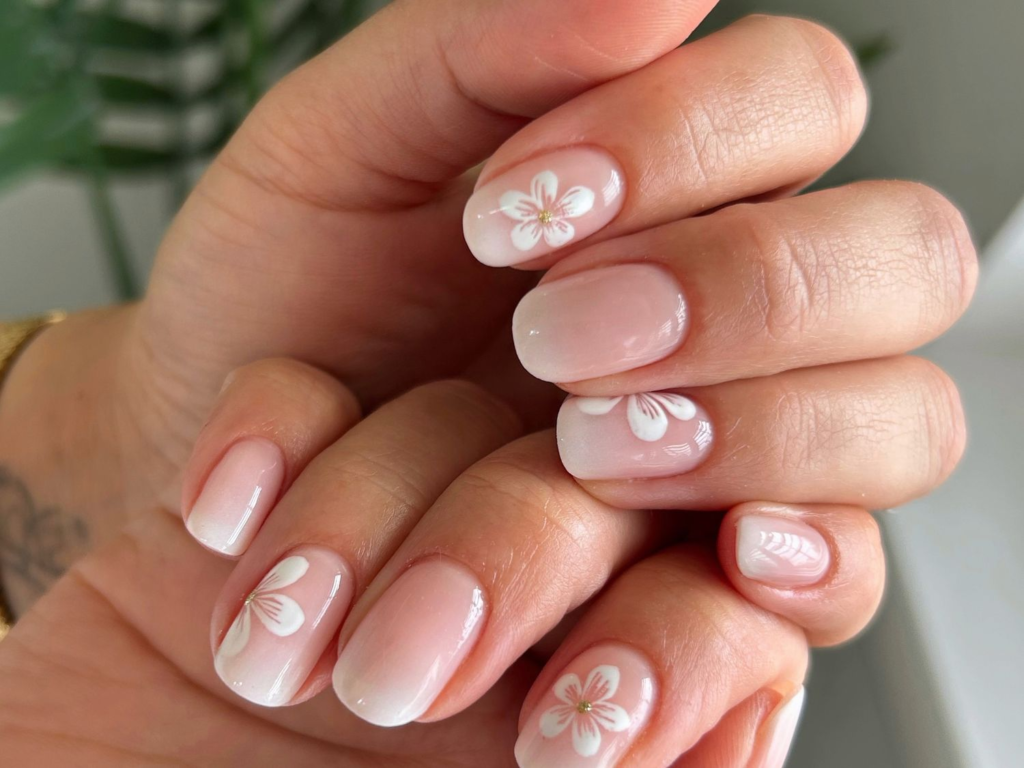 Pastel Plumeria Nails Are the Perfect Soft-Girl Summer Manicure
