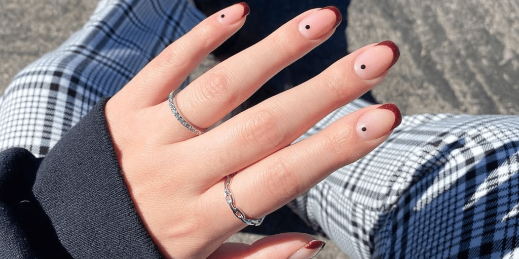 10 Adorable White Polka Dot Nail Ideas for 2026