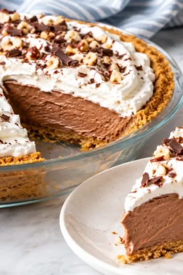 3-Ingredient Nutella No-Bake Cream Pie